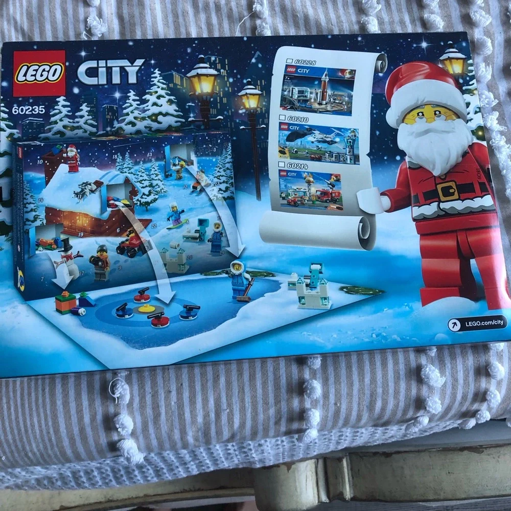 Lego 60235 City 2019 Advent Calendar NWT Building Toy Set
